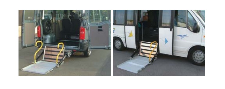 PEDANE DI SOLLEVAMENTO CARROZZINE PER DISABILI PER pullmino minibus.jpg